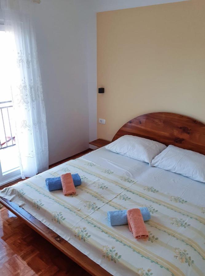 Toni Lägenhet Vodice Exteriör bild