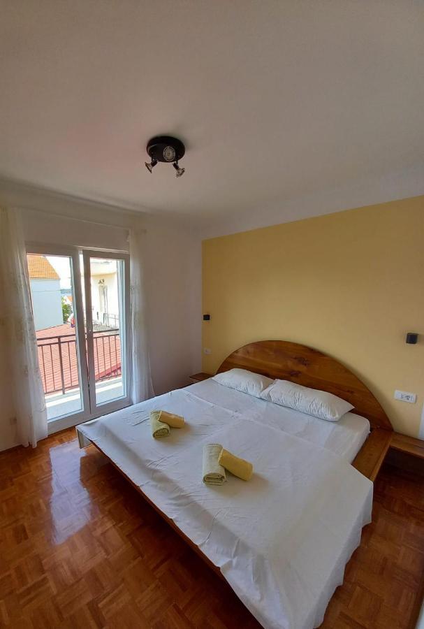 Toni Lägenhet Vodice Exteriör bild