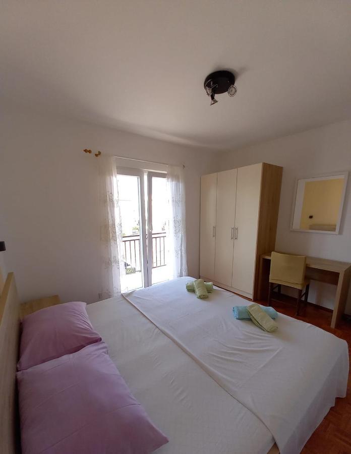Toni Lägenhet Vodice Exteriör bild