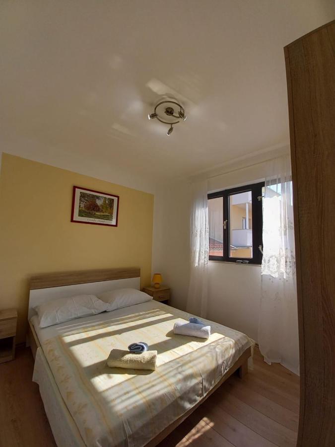 Toni Lägenhet Vodice Exteriör bild