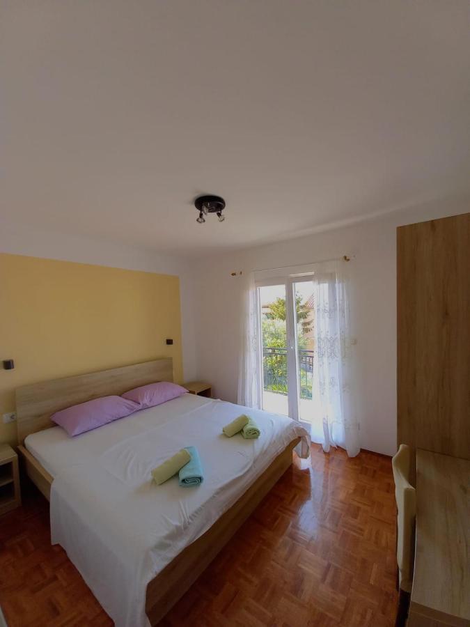 Toni Lägenhet Vodice Exteriör bild